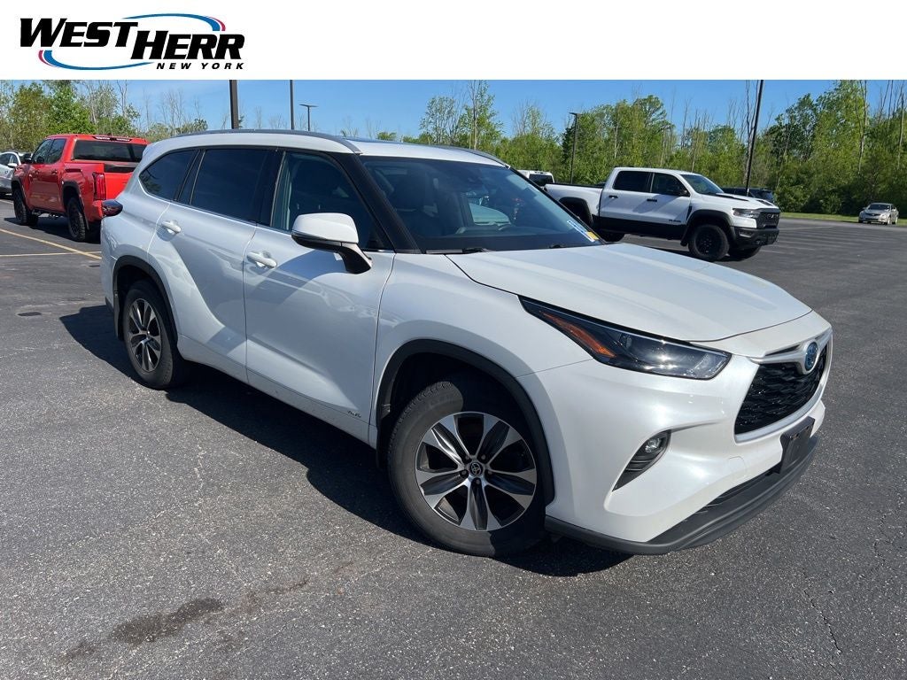 2022 Toyota Highlander Hybrid XLE