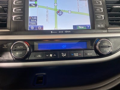 2018 Toyota Highlander SE