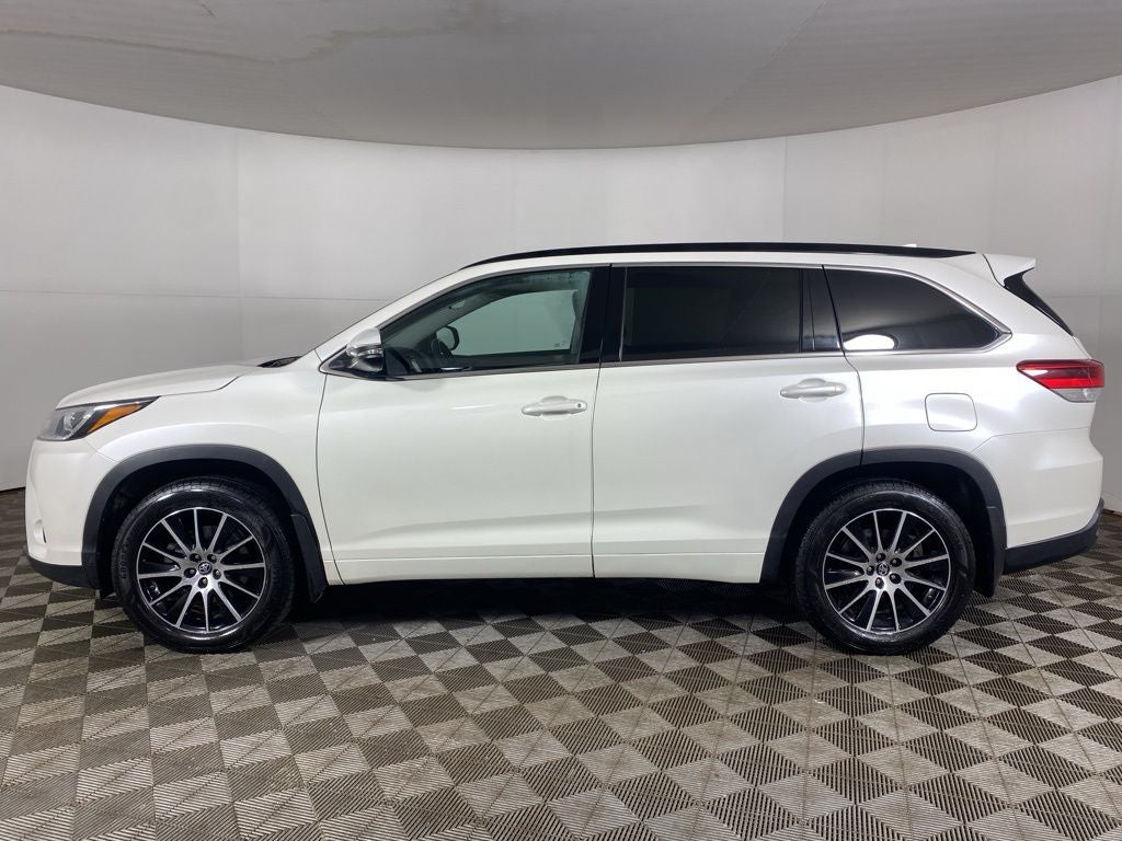 2018 Toyota Highlander SE