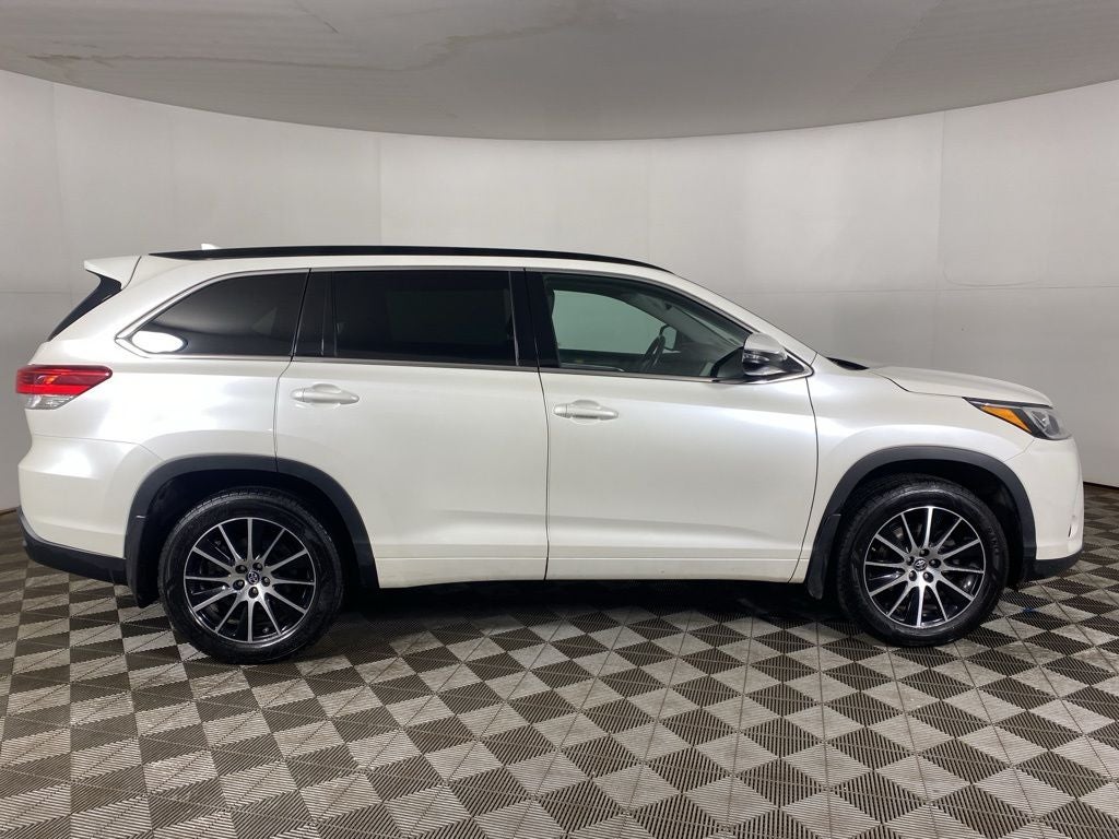 2018 Toyota Highlander SE