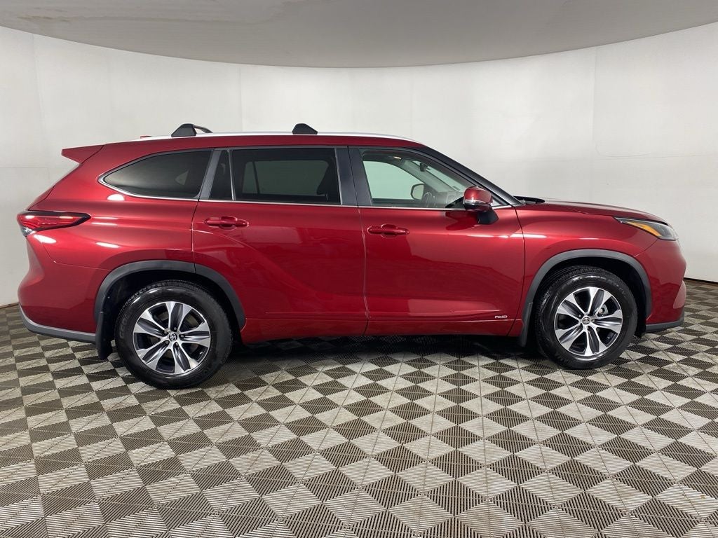 2023 Toyota Highlander Hybrid XLE