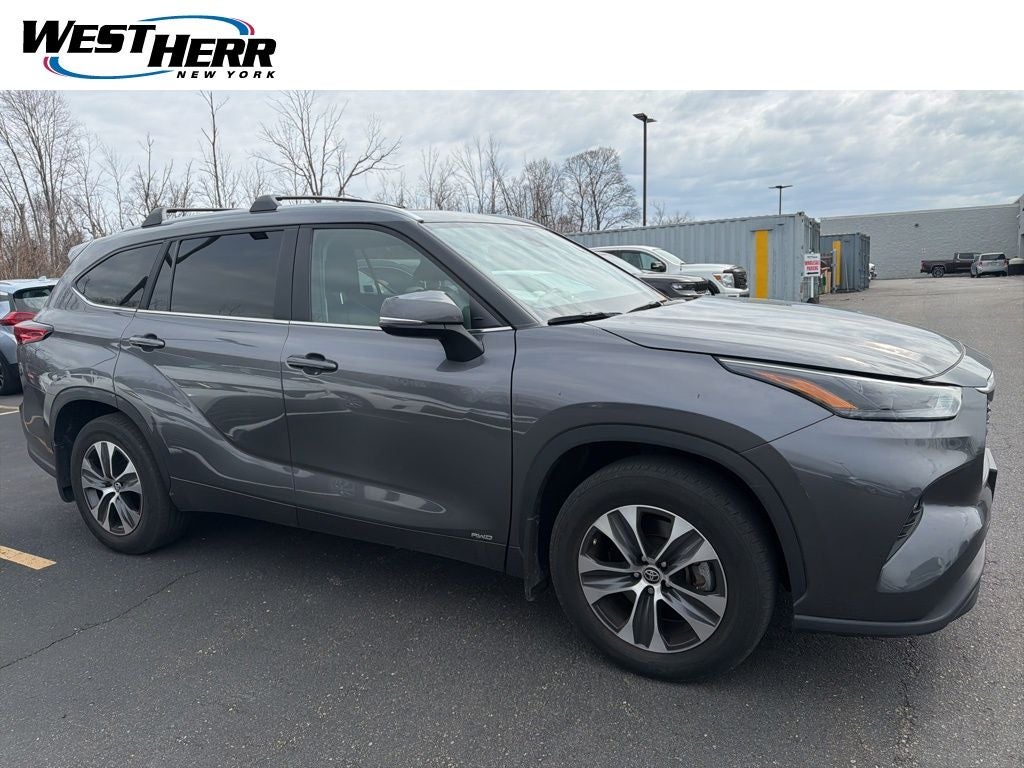 2023 Toyota Highlander Hybrid XLE