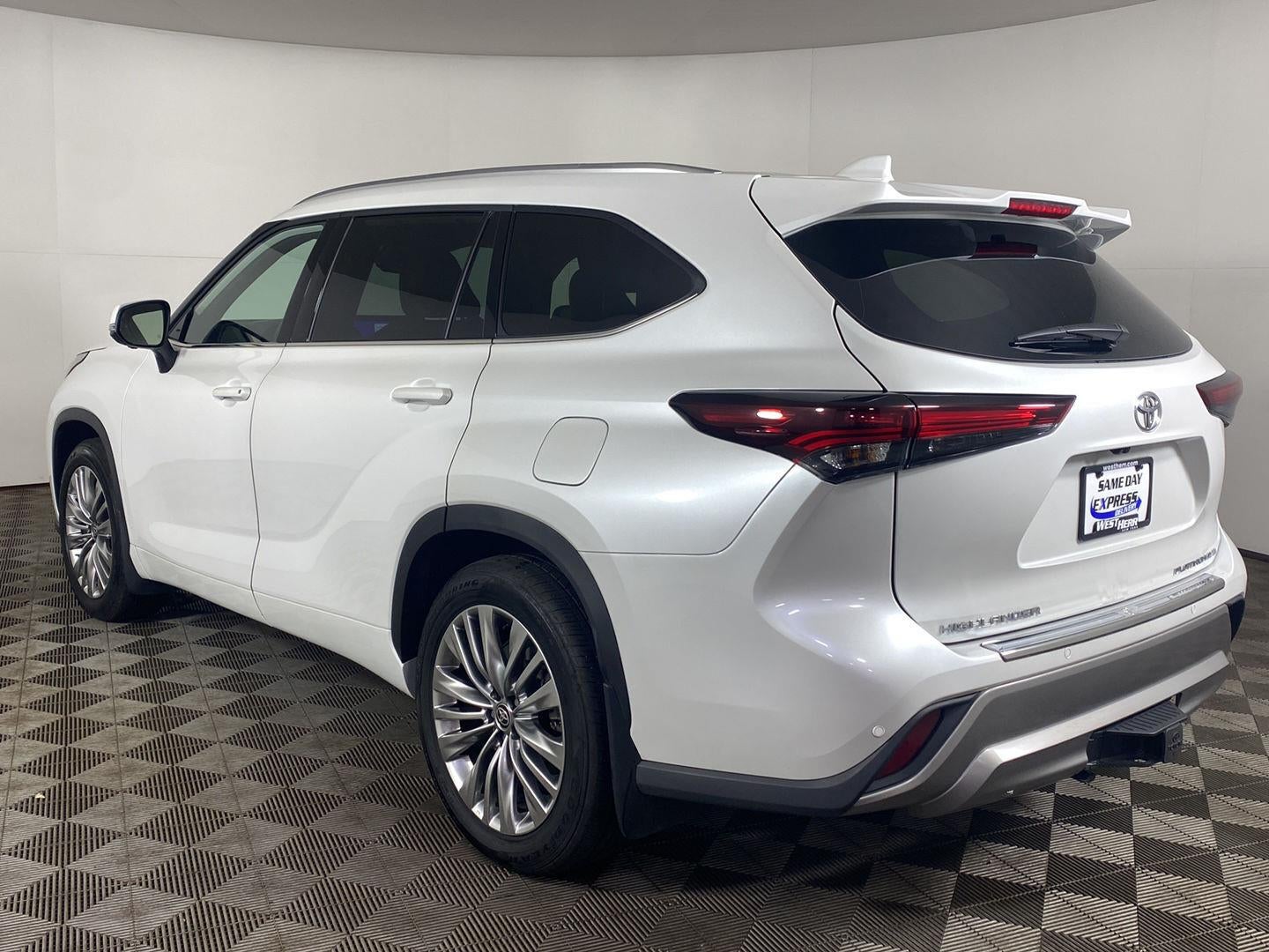 2026 Toyota Highlander Platinum