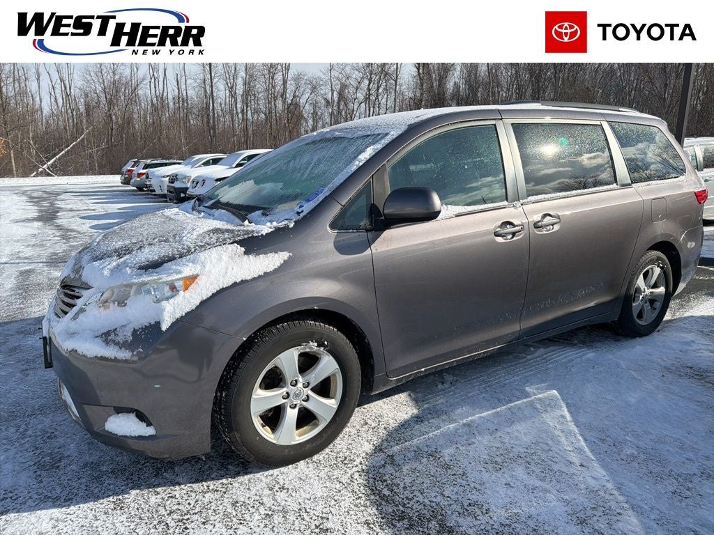 2015 Toyota Sienna LE