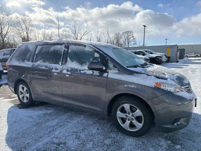 2015 Toyota Sienna LE