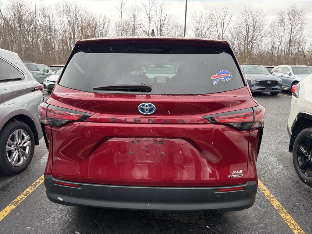 2021 Toyota Sienna XLE 7 Passenger