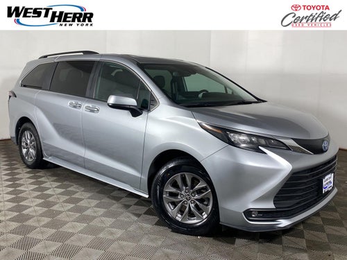 2025 Toyota Sienna XLE