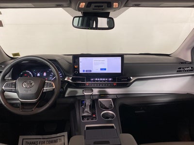 2025 Toyota Sienna XLE
