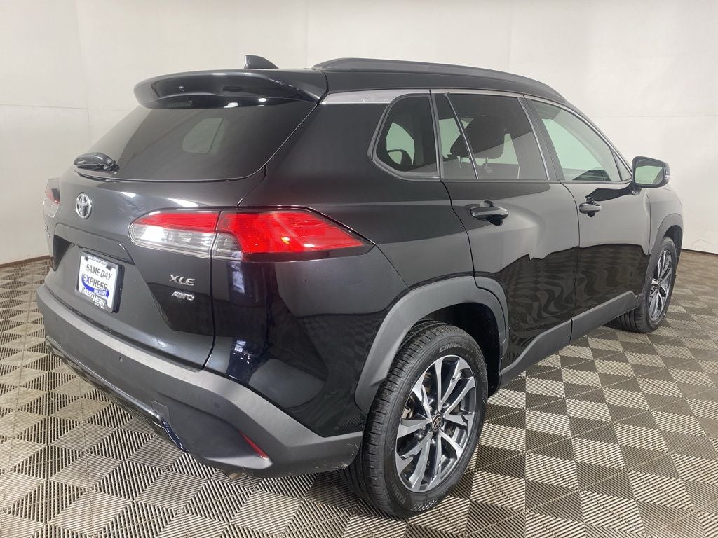 2023 Toyota Corolla Cross XLE