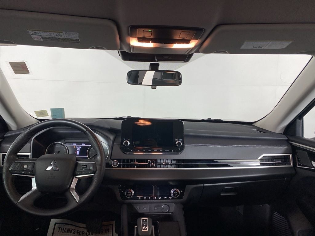 2024 Mitsubishi Outlander SE