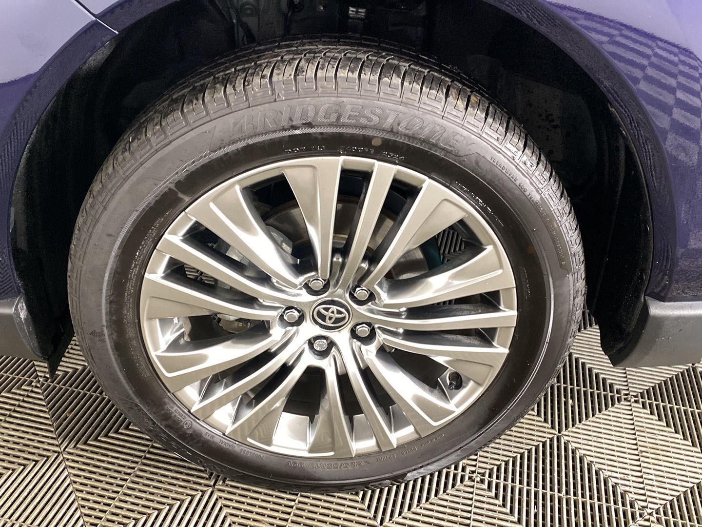 2024 Toyota Venza XLE