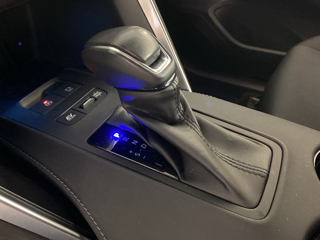 2022 Toyota Venza LE