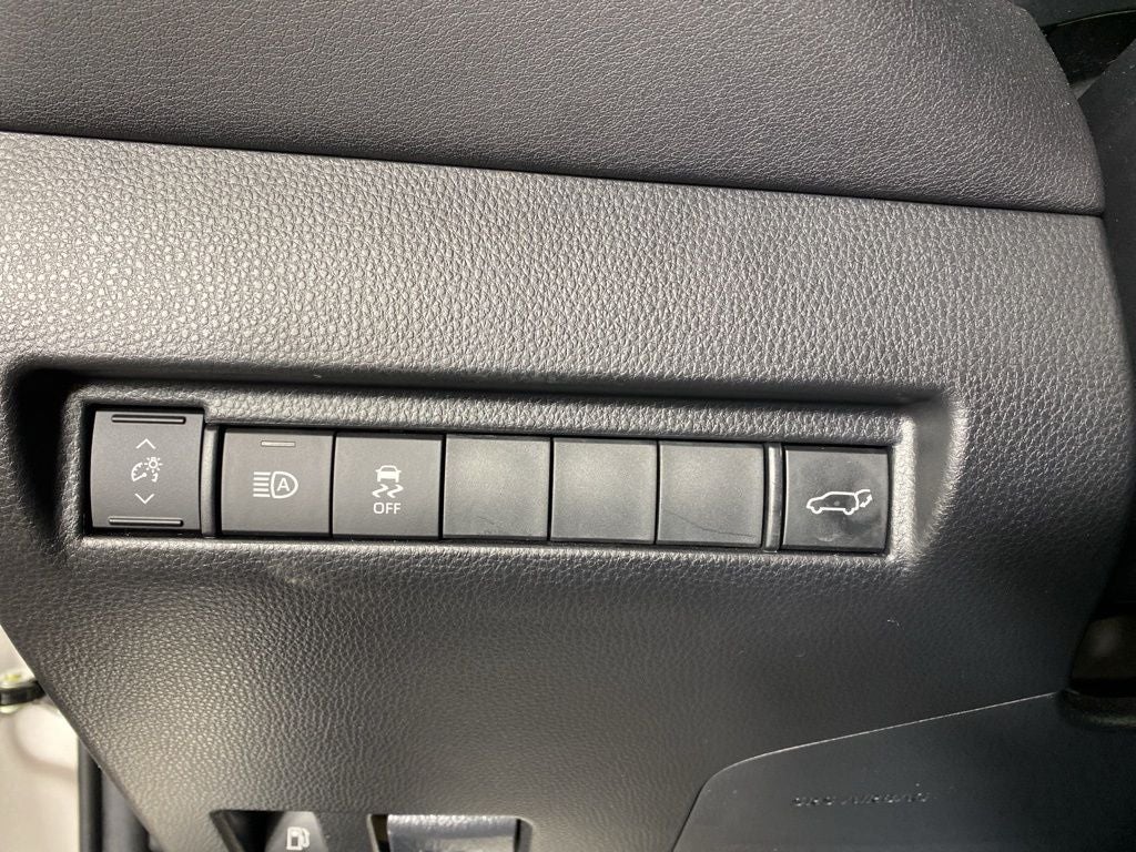 2022 Toyota Venza LE