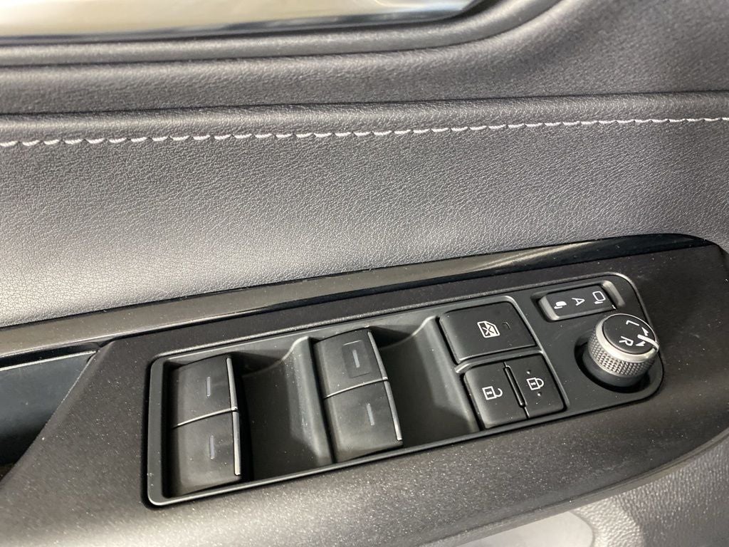 2022 Toyota Venza LE