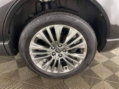 2024 Toyota Venza LE