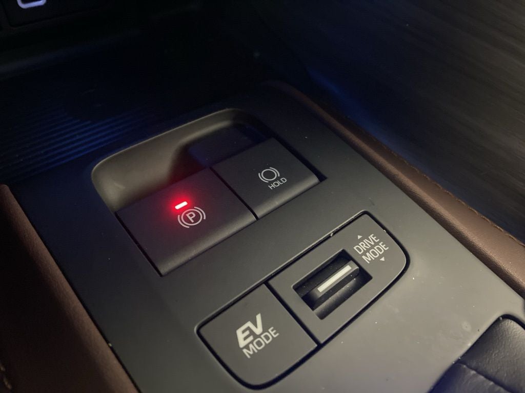 2024 Toyota Venza LE