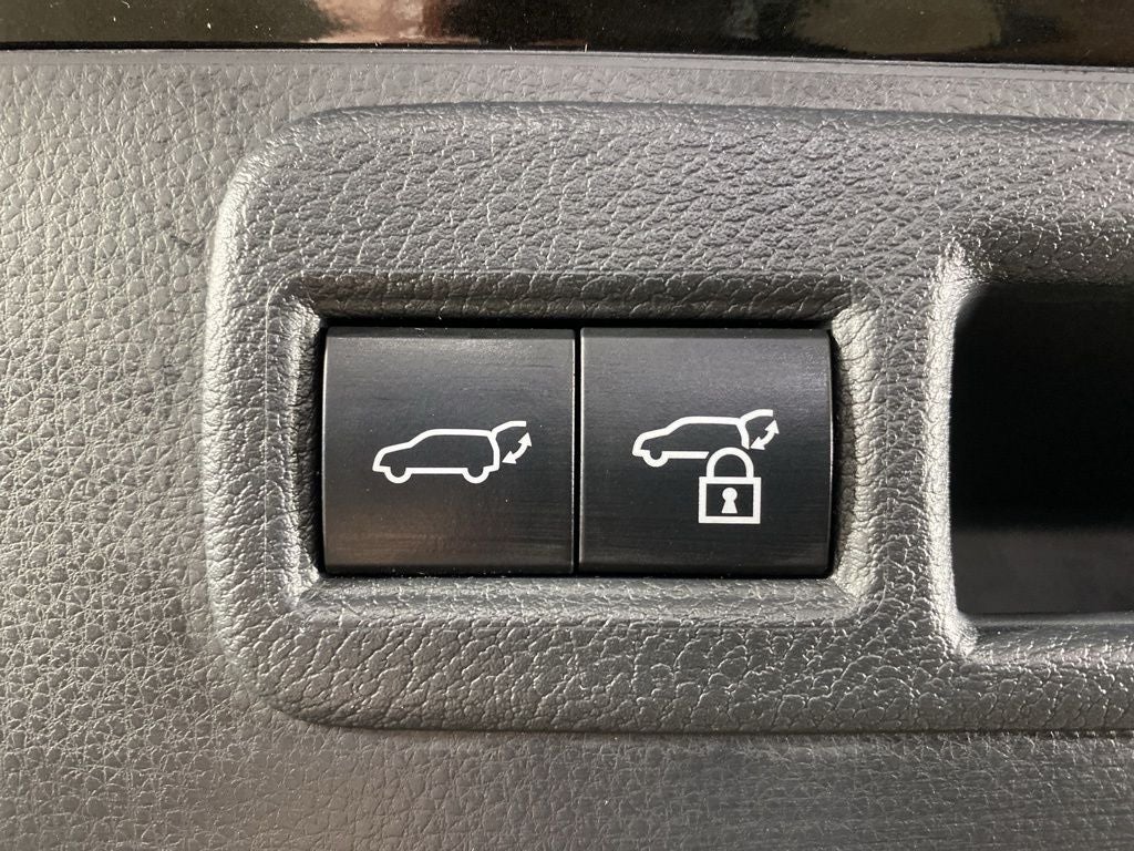 2024 Toyota Venza LE