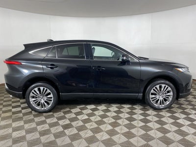 2024 Toyota Venza LE