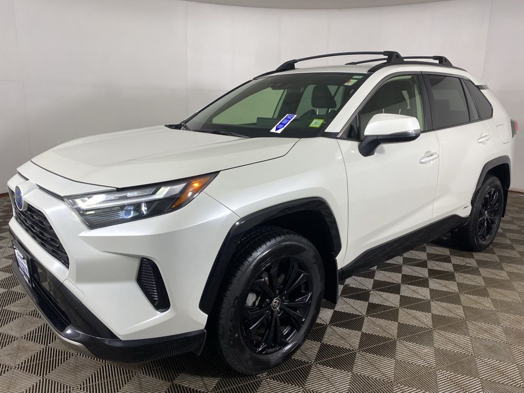 2022 Toyota RAV4 Hybrid SE