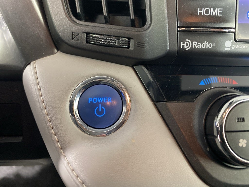 2017 Toyota RAV4 Hybrid XLE