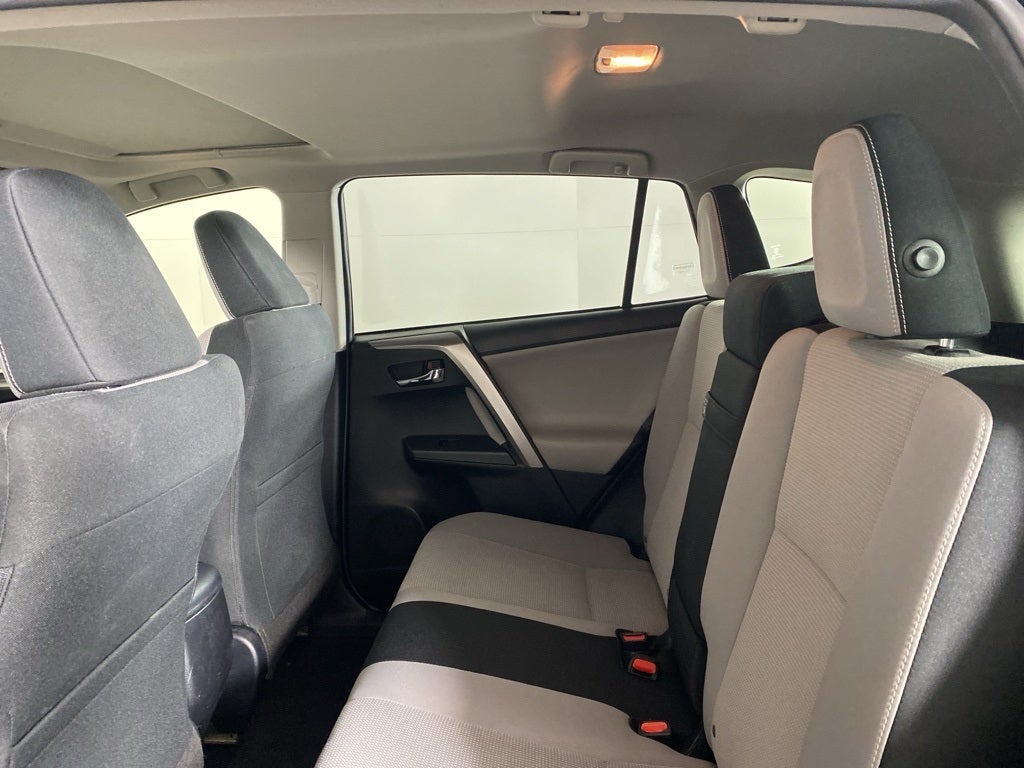 2017 Toyota RAV4 Hybrid XLE