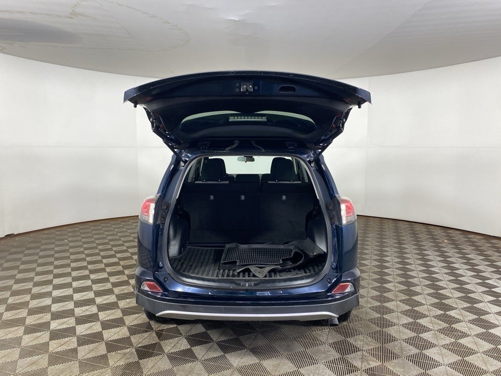 2017 Toyota RAV4 Hybrid XLE