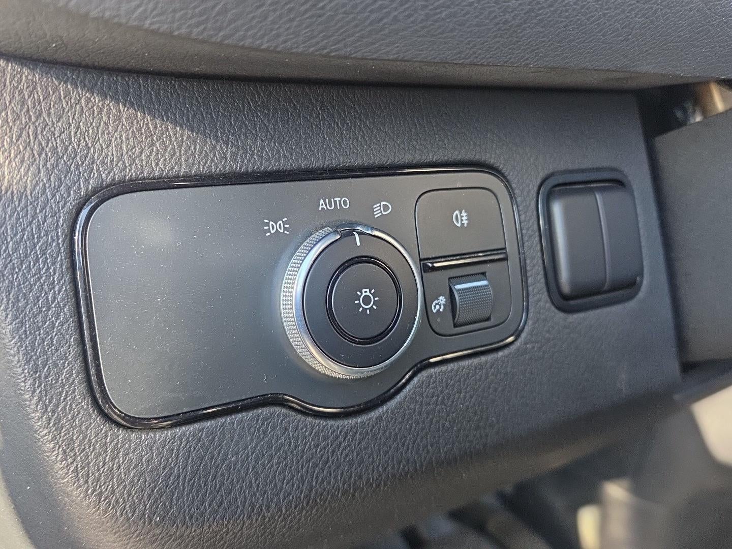 2019 Mercedes-Benz Sprinter Passenger Van 2500 High Roof V6 144" RWD