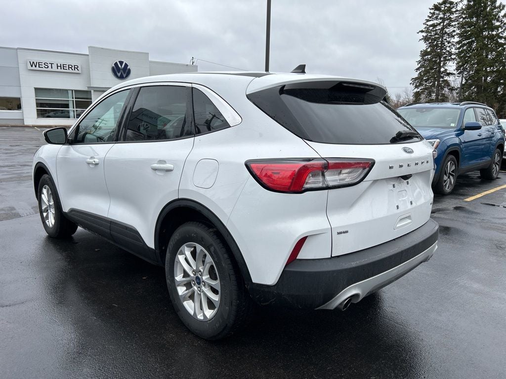 2020 Ford Escape SE