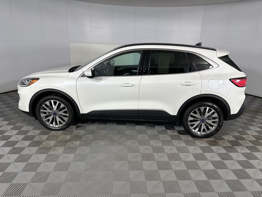 2022 Ford Escape Titanium