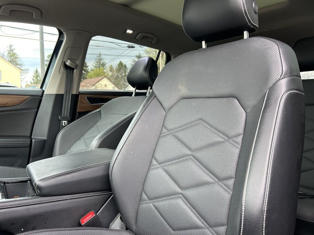 2024 Volkswagen Atlas 2.0T SE w/Technology