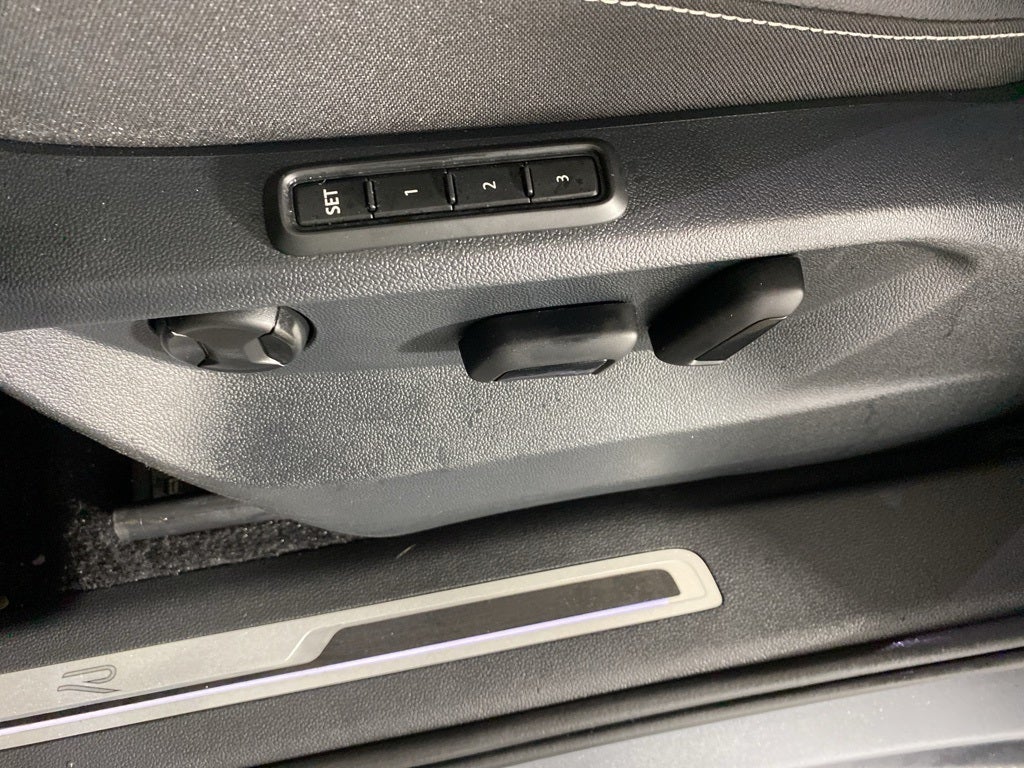 2022 Volkswagen Tiguan 2.0T SEL R-Line