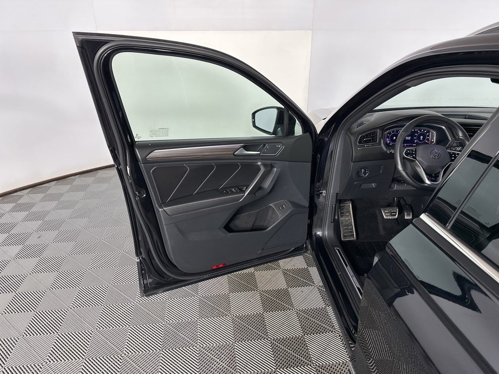 2022 Volkswagen Tiguan 2.0T SEL R-Line