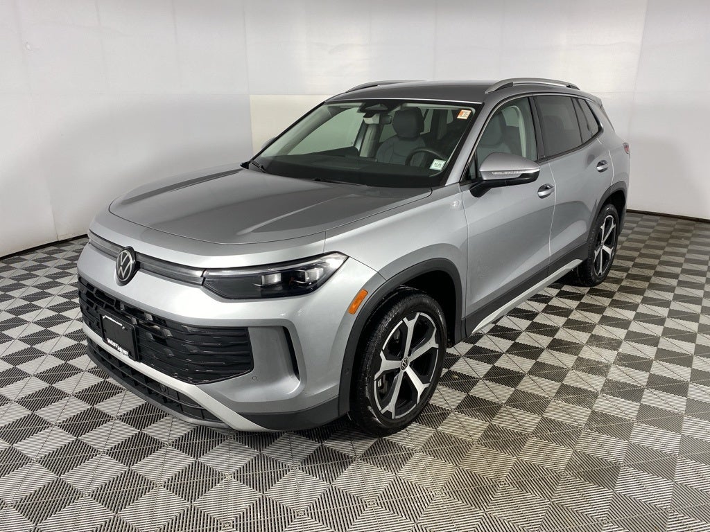 2025 Volkswagen Tiguan 2.0T SE