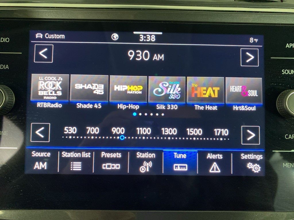 2023 Volkswagen Tiguan 2.0T SE