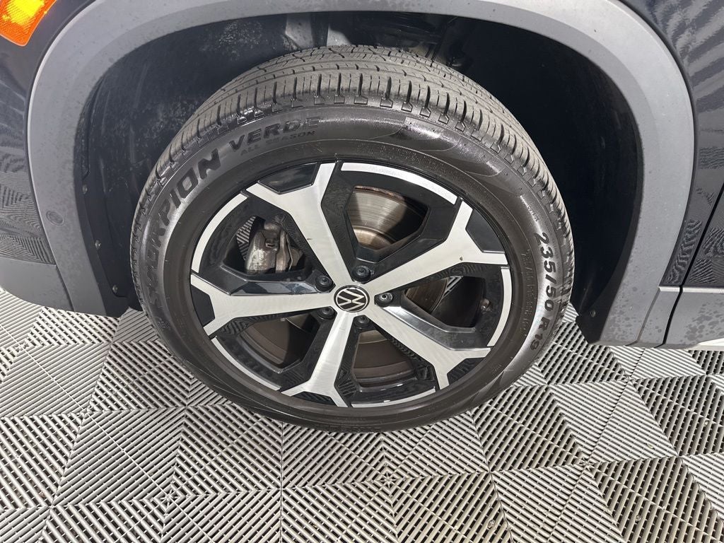 2025 Volkswagen Tiguan 2.0T SE