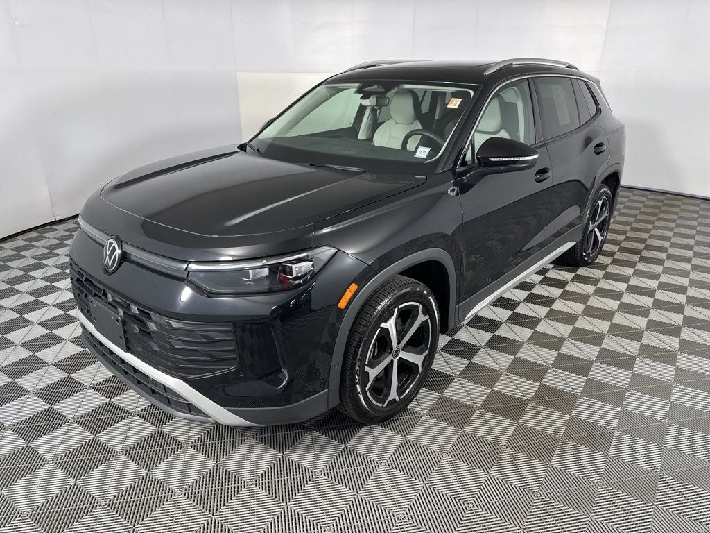 2025 Volkswagen Tiguan 2.0T SE