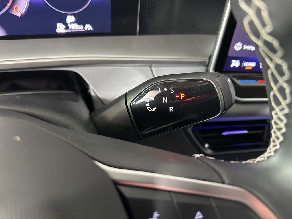 2025 Volkswagen Tiguan 2.0T SE