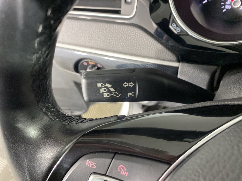 2016 Volkswagen Jetta 1.8T SEL