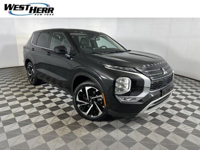 2024 Mitsubishi Outlander SE Black Edition w/Pano Roof