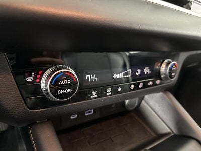 2024 Mitsubishi Outlander SE Black Edition w/Pano Roof