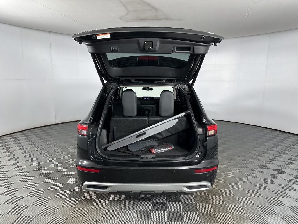 2024 Mitsubishi Outlander SE Black Edition w/Pano Roof