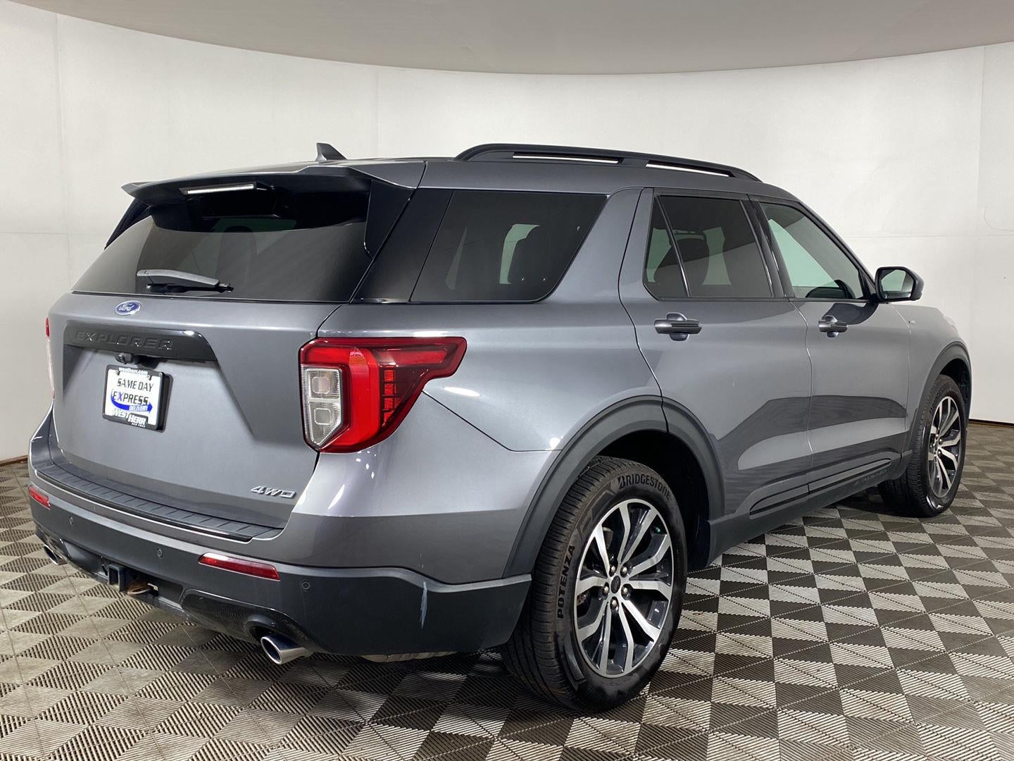 2022 Ford Explorer ST-Line