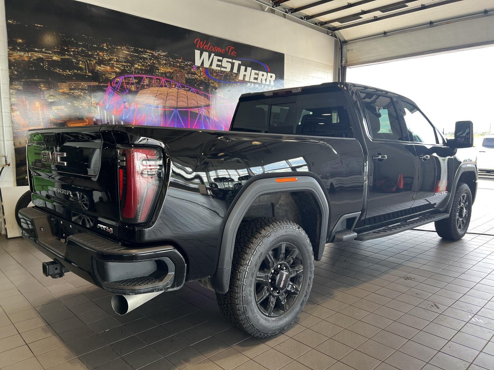 2025 GMC Sierra 2500HD AT4