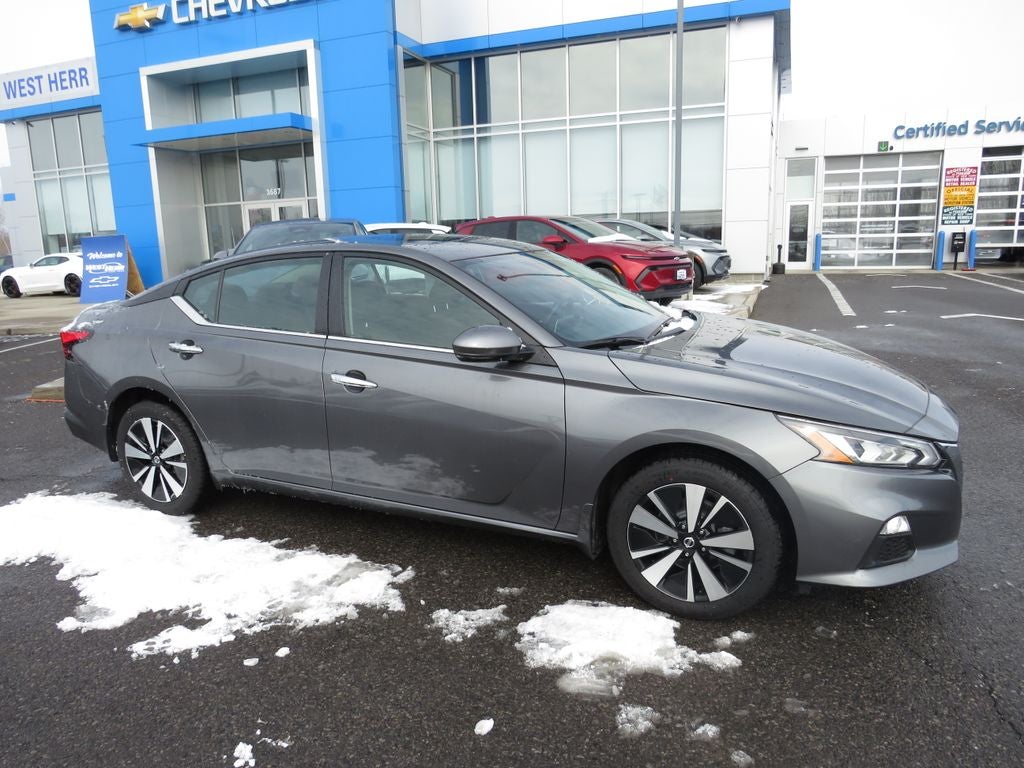 2021 Nissan Altima 2.5 SV