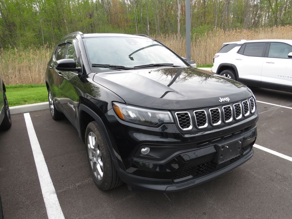 2024 Jeep Compass Latitude Lux