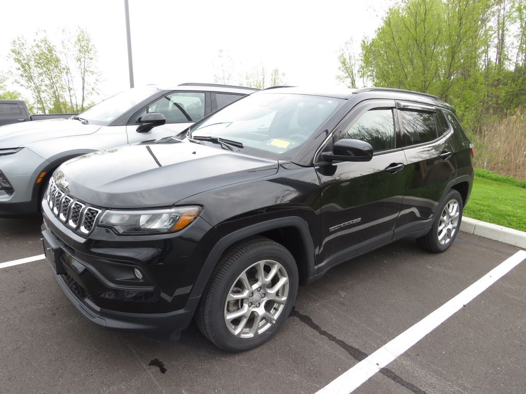 2024 Jeep Compass Latitude Lux