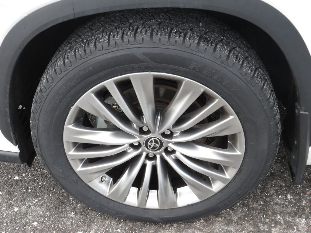 2023 Toyota Highlander Platinum