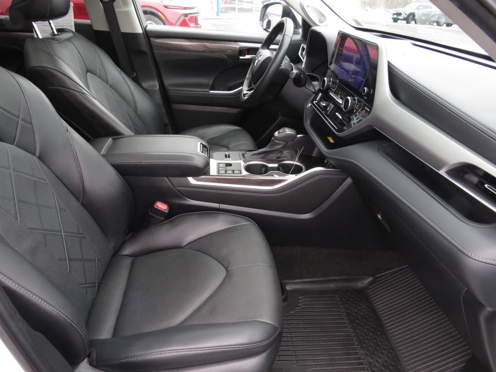 2023 Toyota Highlander Platinum