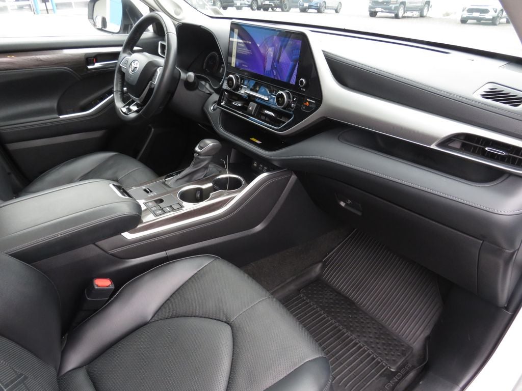 2023 Toyota Highlander Platinum
