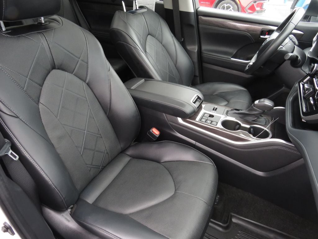 2023 Toyota Highlander Platinum